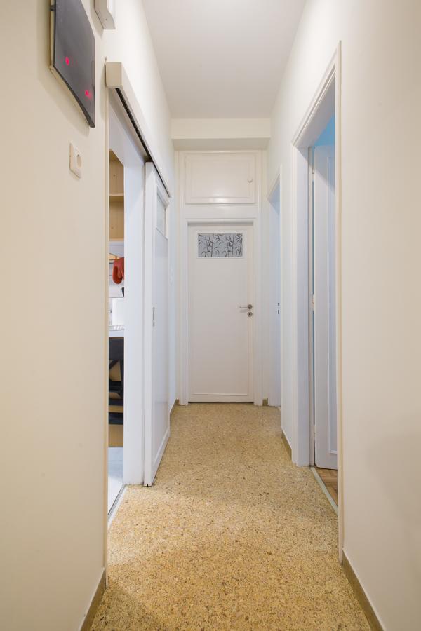 Athens Spacious Apartment ภายนอก รูปภาพ